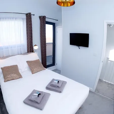 Winton Townhouse * Bristol